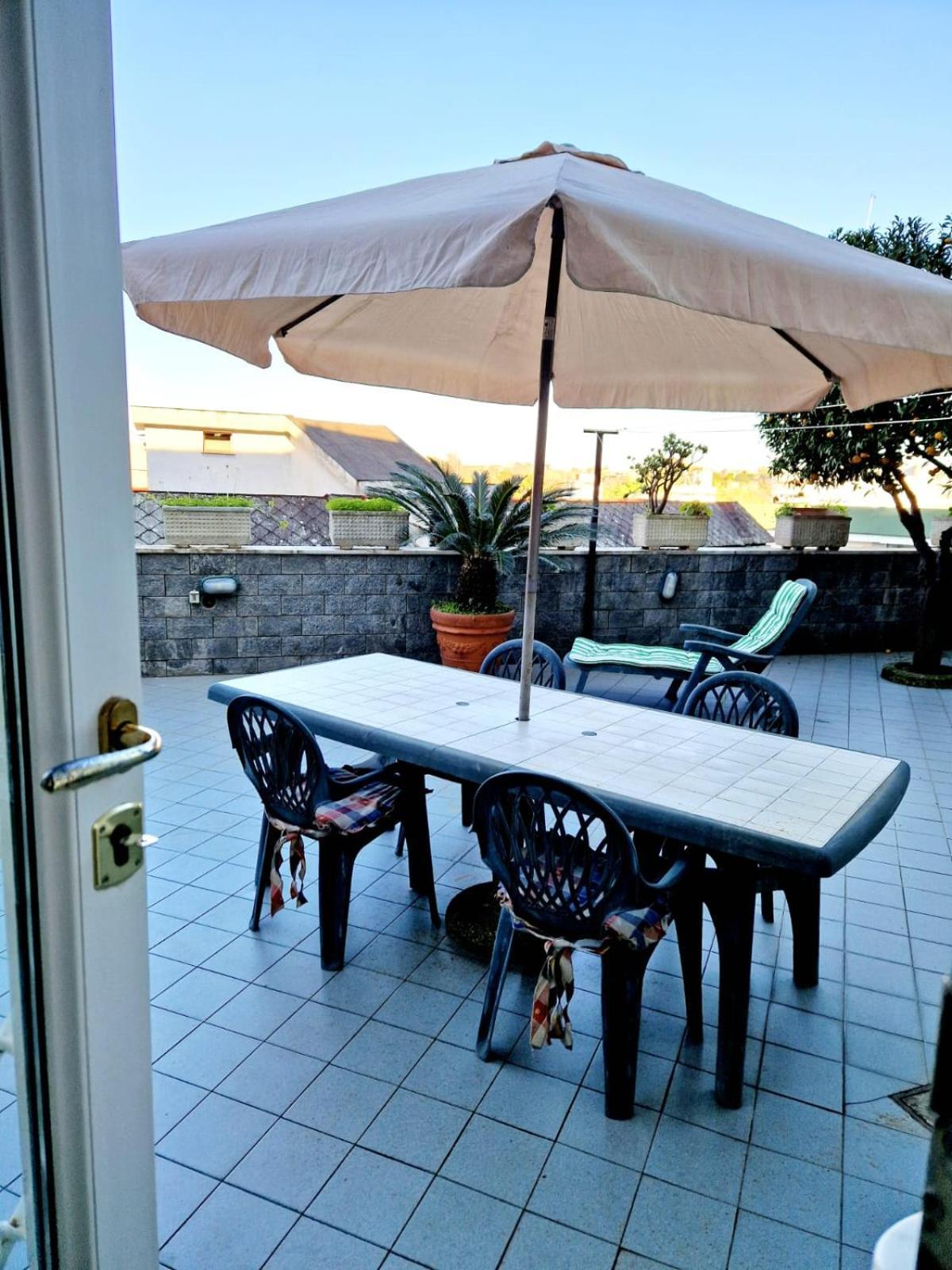 Fuga A Napoli Apartment Esterno foto